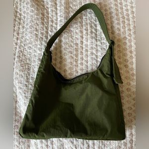 BAGGU Large Shoulder Bag in Bay Laurel